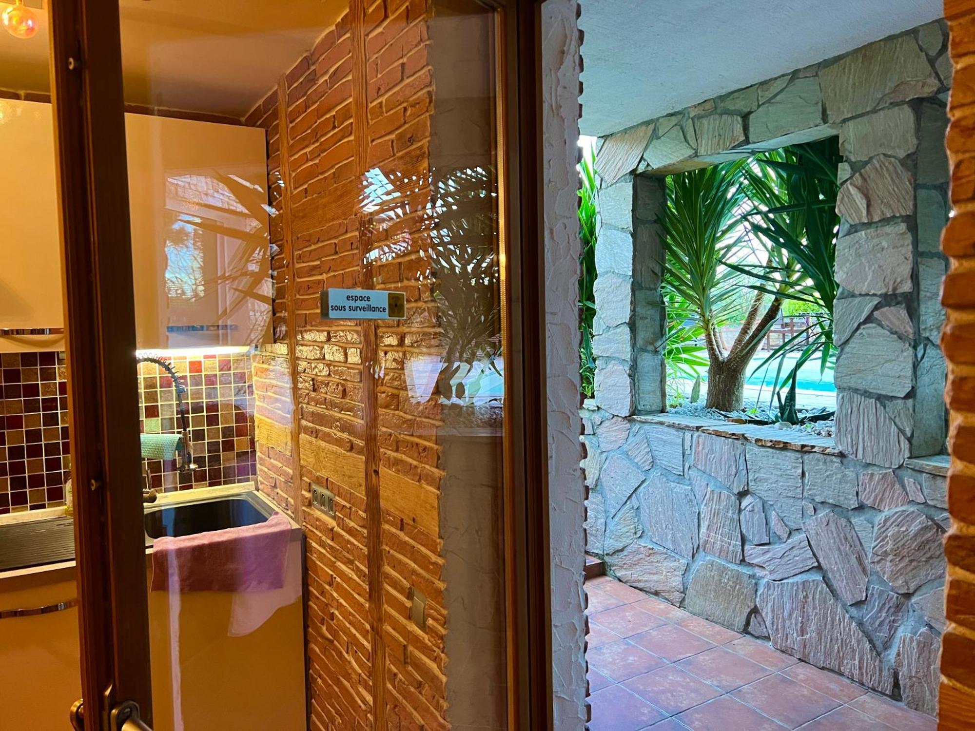 Villa Merkel: 23 travelers 10 bedrooms 9 WC, Pool Anglet Exteriör bild